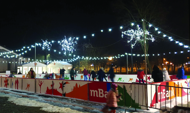 lodowisko mobilne wynajęte na jarmark świąteczny