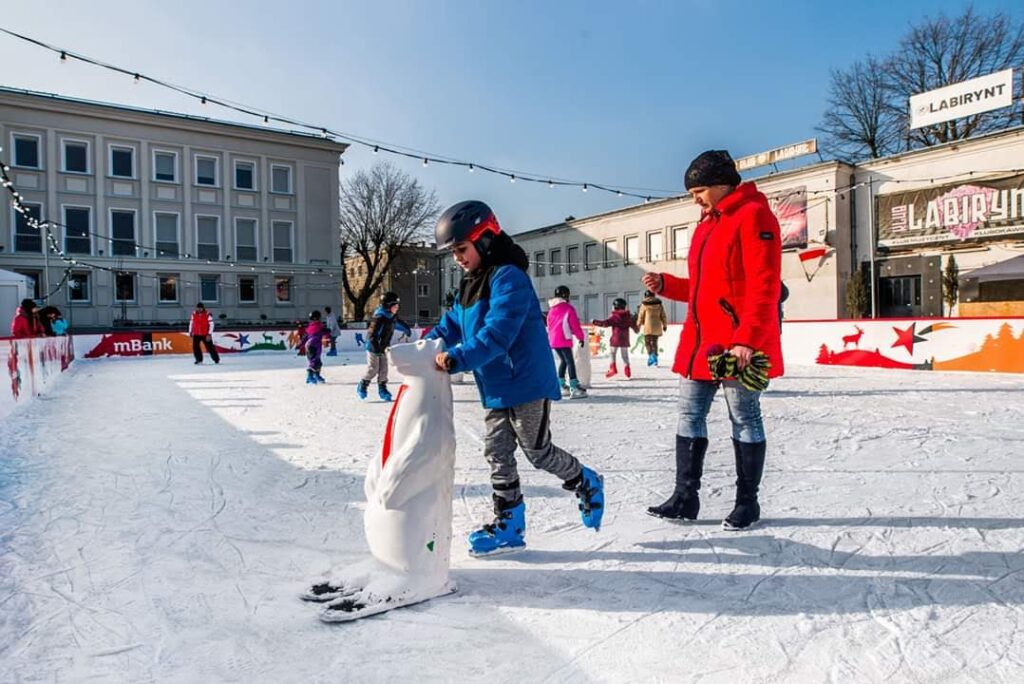 Ile kosztuje budowa lodowiska sezonowego?