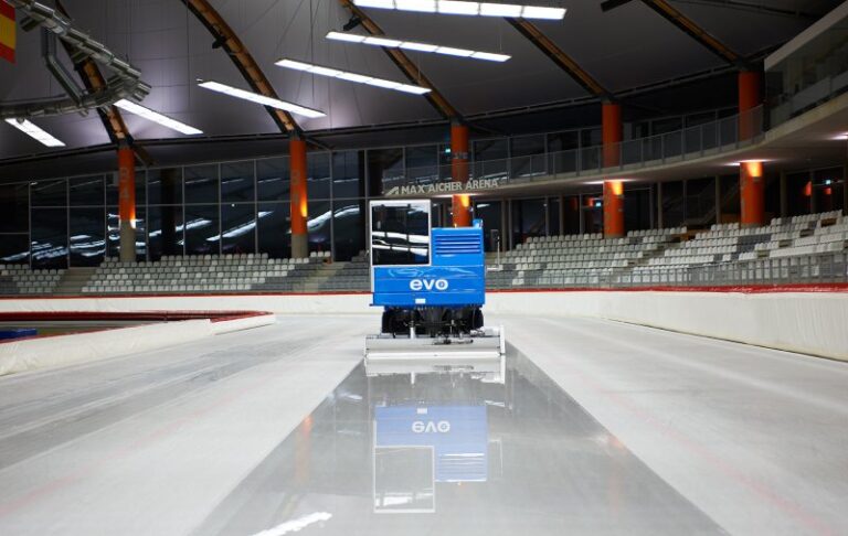 Czyszczenie tafli lodowisk – dlaczego rolby są tak ważne?